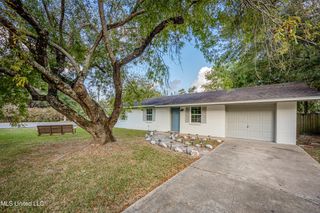 201 Audrey Circle, Ocean Springs, MS 39564