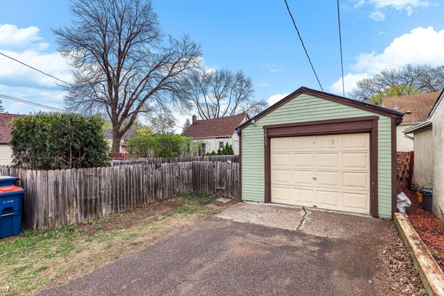 3845 Perry Avenue N, Robbinsdale, MN 55422