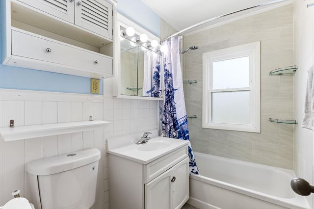 3845 Perry Avenue N, Robbinsdale, MN 55422