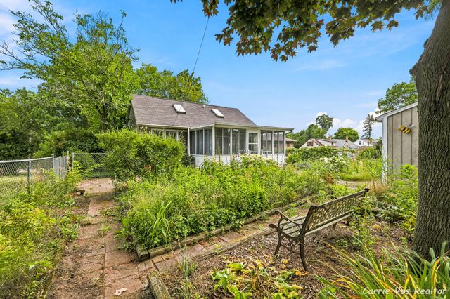 736 Halena Street Ne, City Of Grand Rapids, MI 49505
