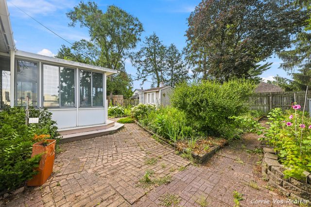 736 Halena Street Ne, City Of Grand Rapids, MI 49505