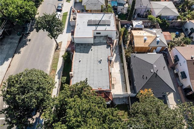 498 A E 52nd, Long Beach, CA 90805