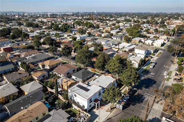 498 A E 52nd, Long Beach, CA 90805