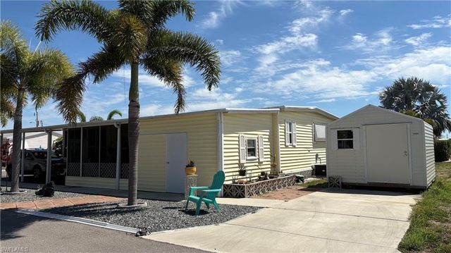 16049 Hibiscus WAY, North Fort Myers, FL 33903