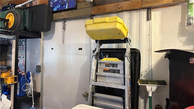 16049 Hibiscus WAY, North Fort Myers, FL 33903