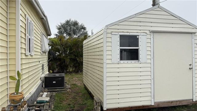 16049 Hibiscus WAY, North Fort Myers, FL 33903