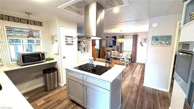 16049 Hibiscus WAY, North Fort Myers, FL 33903