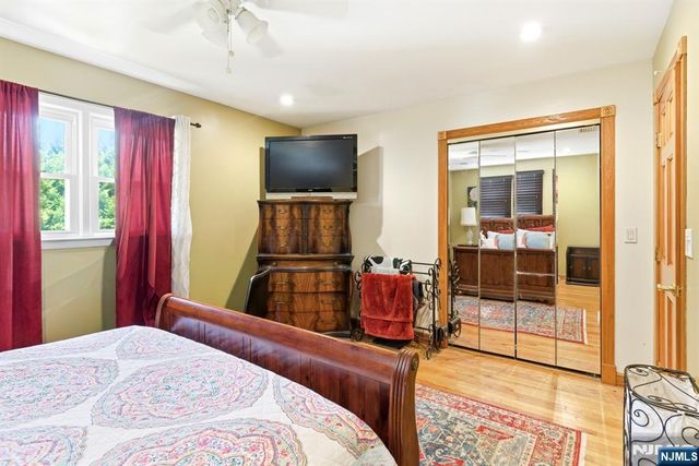 320 Horseneck Road, Fairfield, NJ 07004