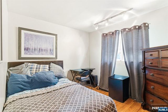 320 Horseneck Road, Fairfield, NJ 07004