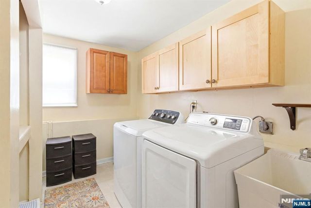 320 Horseneck Road, Fairfield, NJ 07004