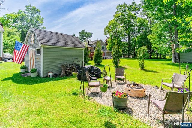 320 Horseneck Road, Fairfield, NJ 07004