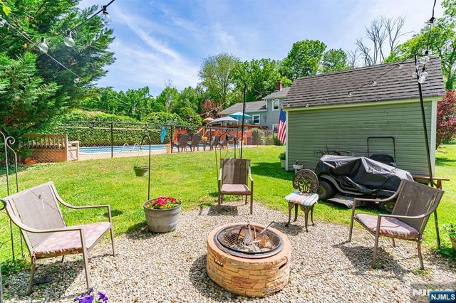 320 Horseneck Road, Fairfield, NJ 07004