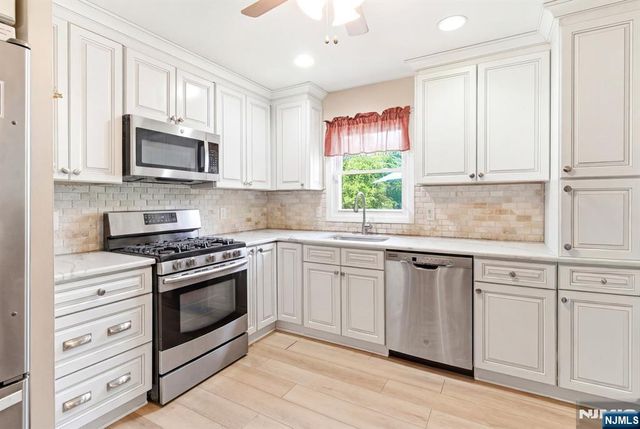 320 Horseneck Road, Fairfield, NJ 07004