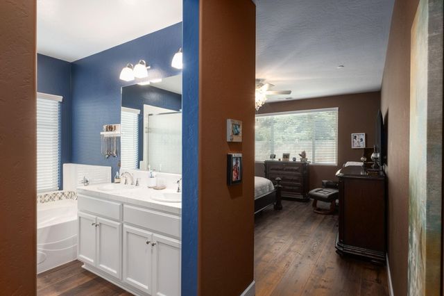 3132 S Kennedy Street, Visalia, CA 93292