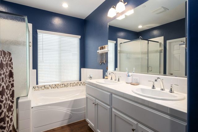 3132 S Kennedy Street, Visalia, CA 93292