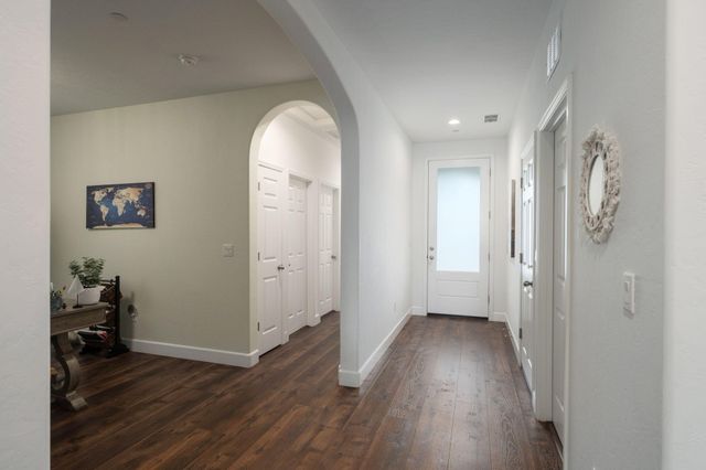 3132 S Kennedy Street, Visalia, CA 93292