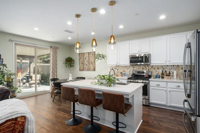 3132 S Kennedy Street, Visalia, CA 93292