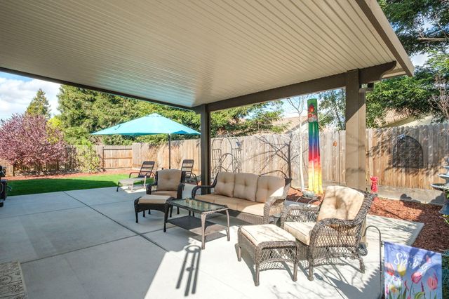 3132 S Kennedy Street, Visalia, CA 93292