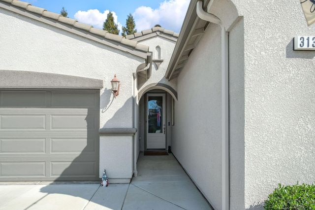 3132 S Kennedy Street, Visalia, CA 93292