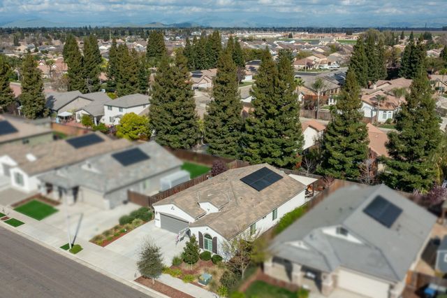 3132 S Kennedy Street, Visalia, CA 93292