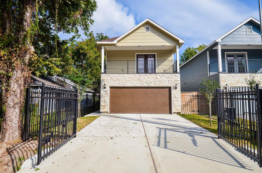 788 Lucky Street, Houston, TX 77088