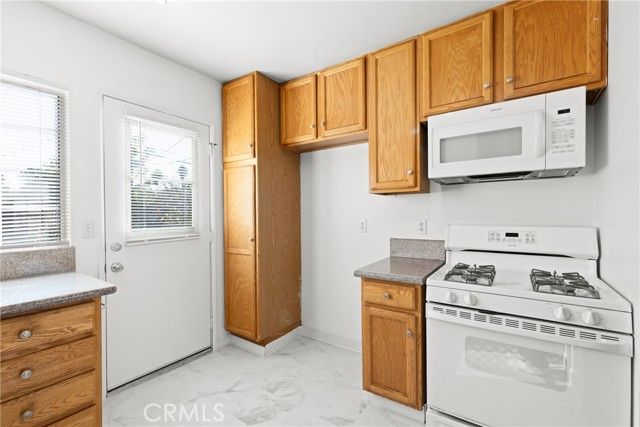 17414 Burma Street, Encino (los Angeles), CA 91316