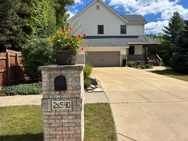 2S590 Seraph Holmes Court, Warrenville, IL 60555