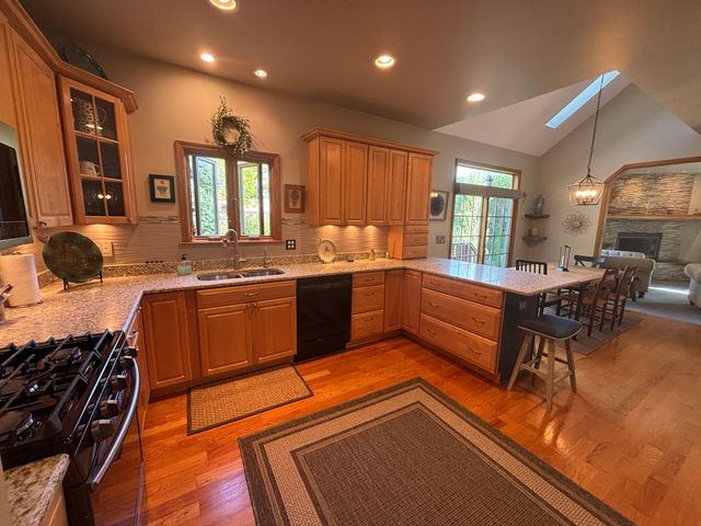 2S590 Seraph Holmes Court, Warrenville, IL 60555