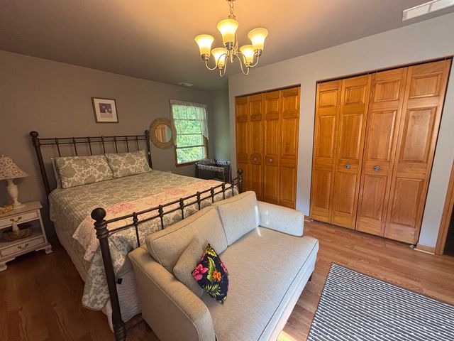 2S590 Seraph Holmes Court, Warrenville, IL 60555