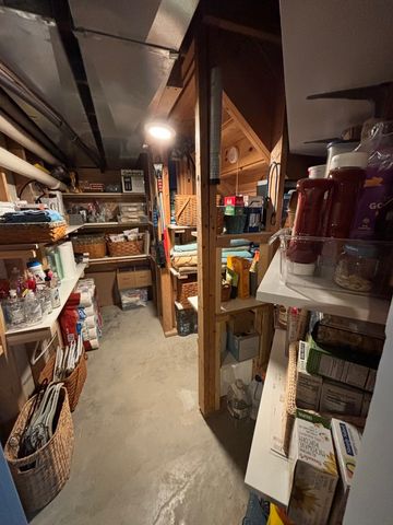 2S590 Seraph Holmes Court, Warrenville, IL 60555