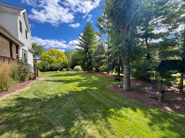 2S590 Seraph Holmes Court, Warrenville, IL 60555