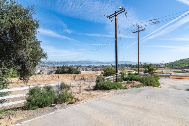 11 Bowmore Way, Lake Elsinore, CA 92530