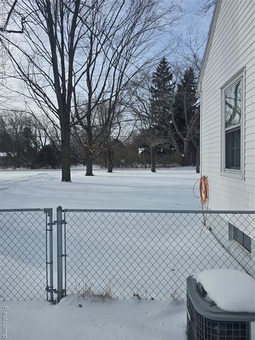 4080 Parker Road, Fort Gratiot, MI 48059