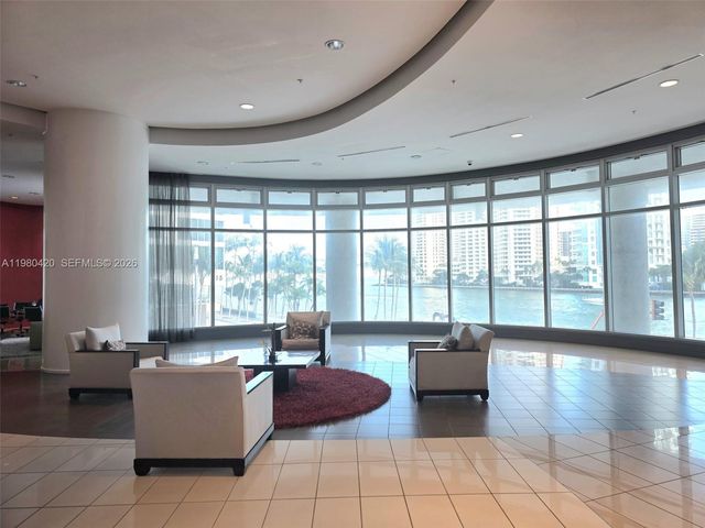 300 S Biscayne Blvd 2311, Miami, FL 33131