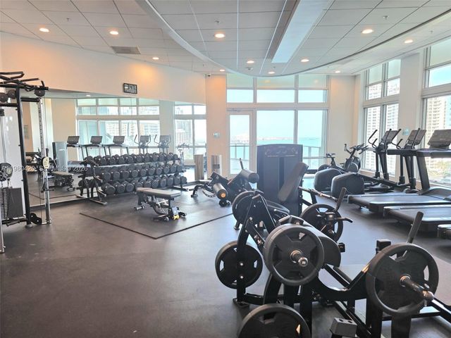 300 S Biscayne Blvd 2311, Miami, FL 33131