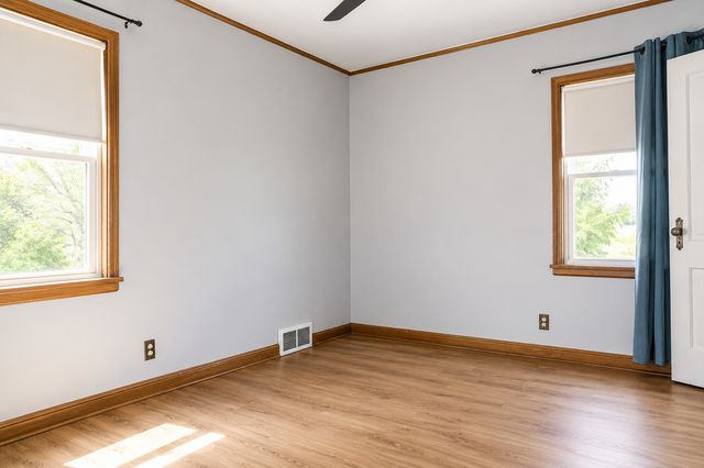48 Sidney Street E, Saint Paul, MN 55107