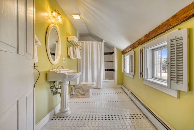 499 Andover Road, New London, NH 03257
