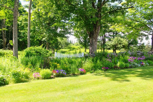 499 Andover Road, New London, NH 03257