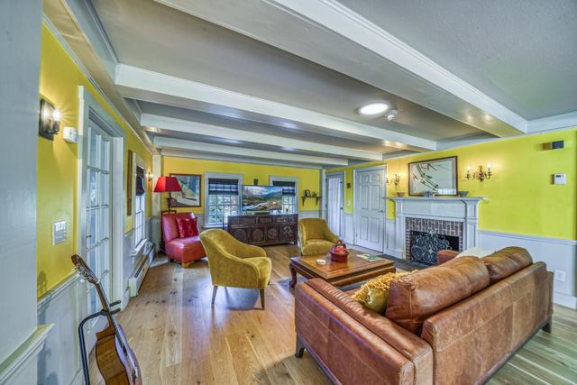 499 Andover Road, New London, NH 03257
