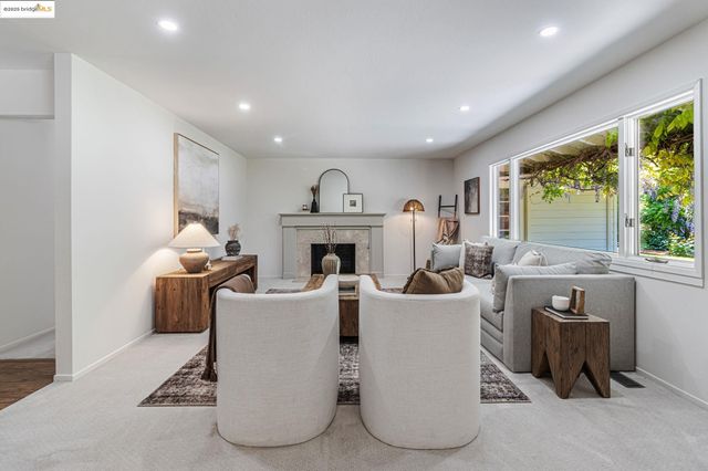 545 Silverado Dr, Lafayette, CA 94549