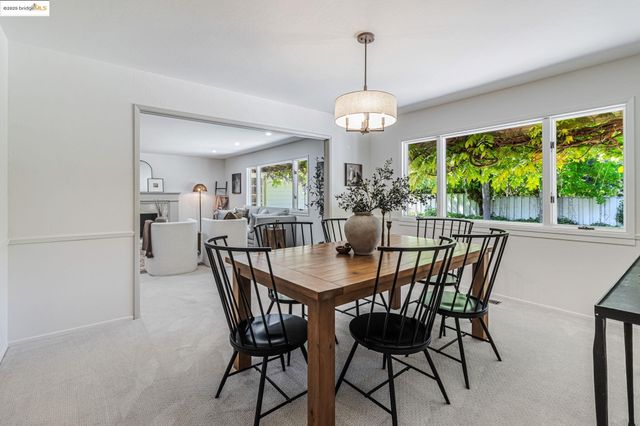 545 Silverado Dr, Lafayette, CA 94549
