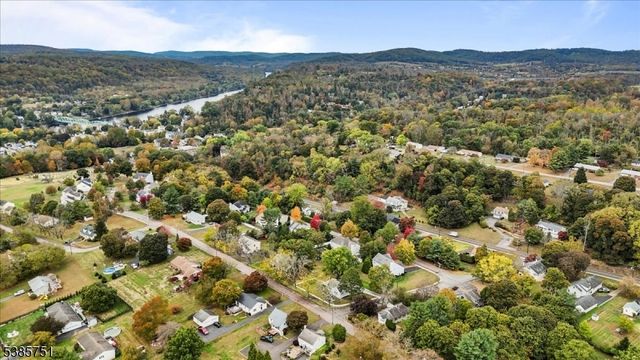 31 Stover Ave, Milford Boro, NJ 08848