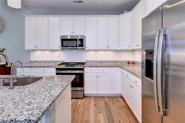 5221 Twilight CT, Toano, VA 23168