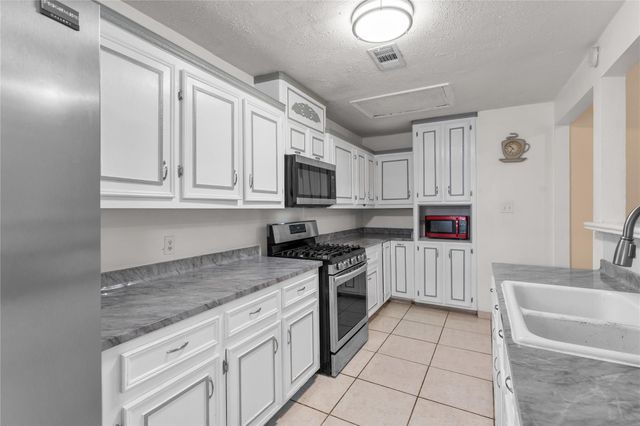 6917 Palestine Street, Houston, TX 77020