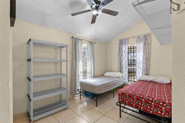 6917 Palestine Street, Houston, TX 77020