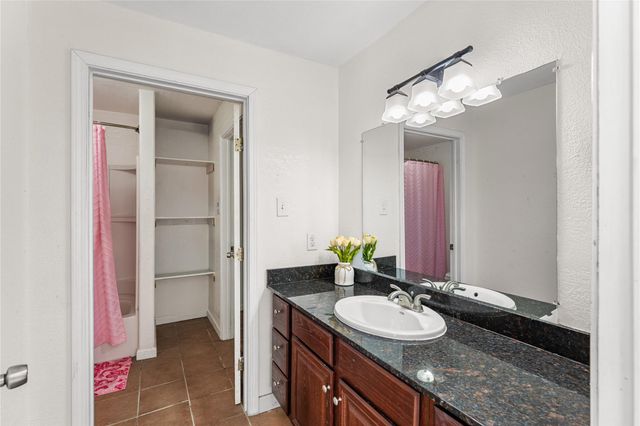 6917 Palestine Street, Houston, TX 77020