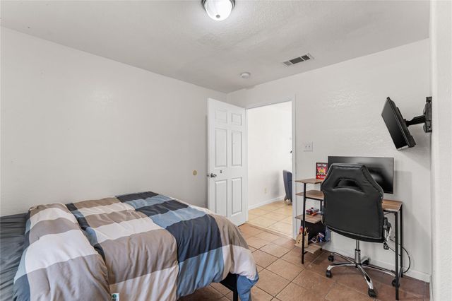 6917 Palestine Street, Houston, TX 77020
