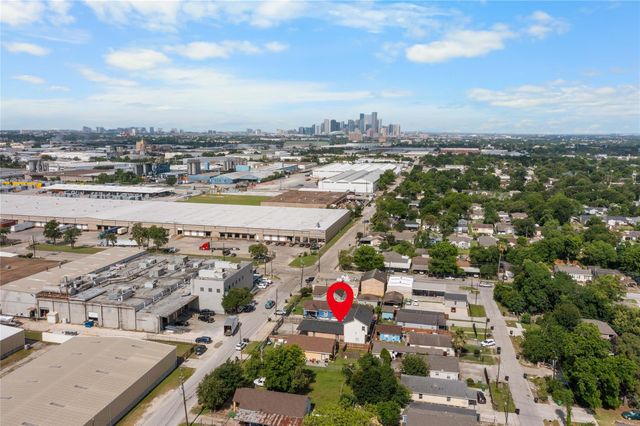 6917 Palestine Street, Houston, TX 77020