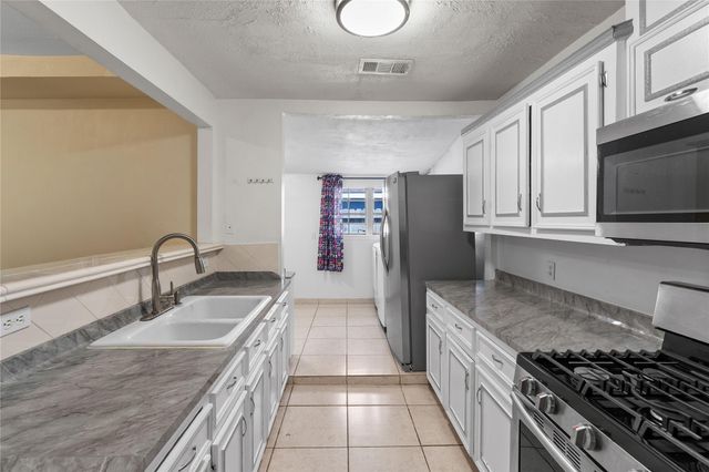 6917 Palestine Street, Houston, TX 77020