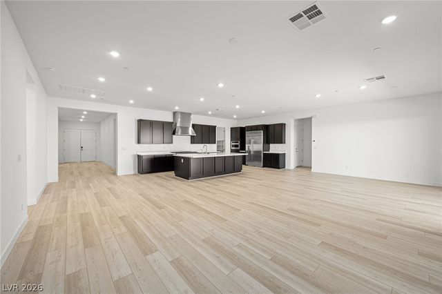10142 Diana Summit Street, Las Vegas, NV 89143